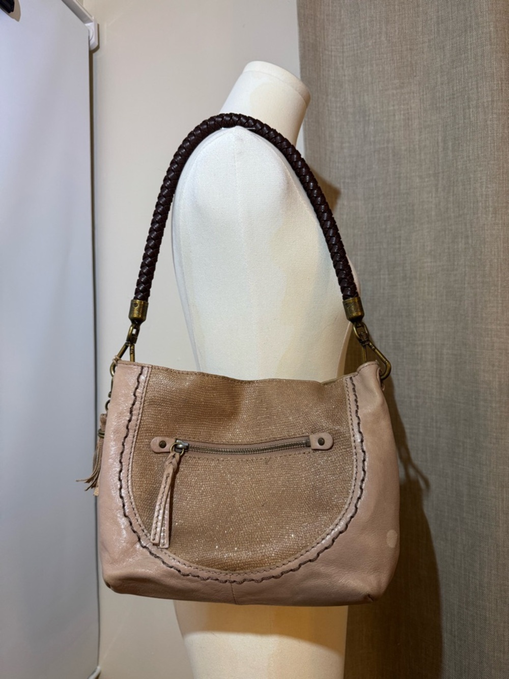 The Sak Taupe Leather Hobo Bag Boho Slouchy Shoulder Bag Festival Anthropologie